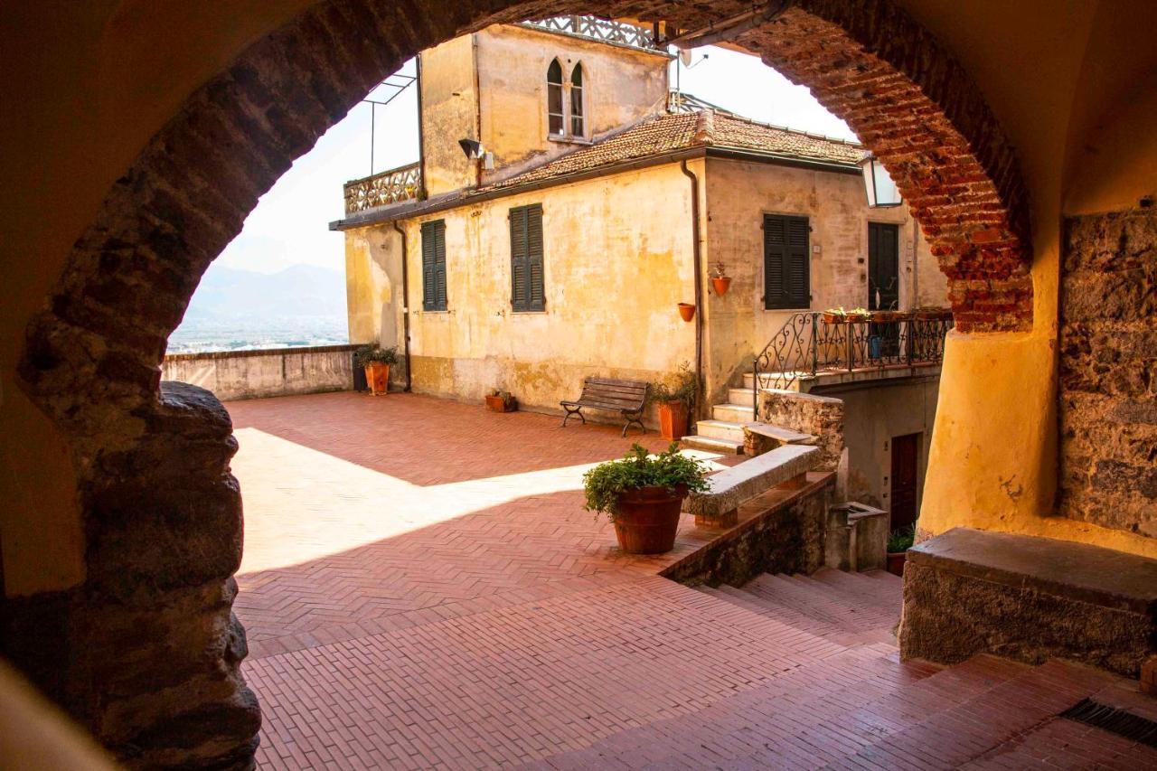 Casa Vacanze Le Tre Casette Ameglia Exterior foto